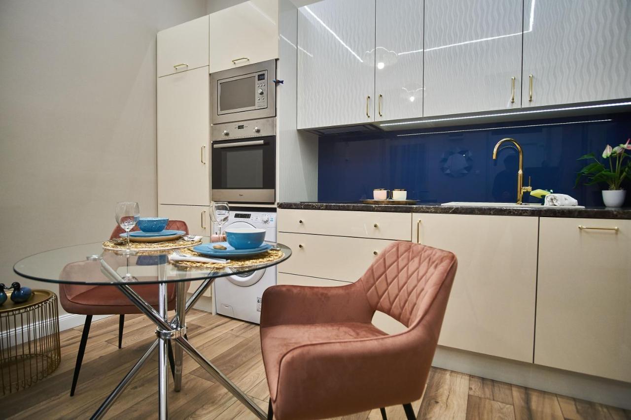 W18 Design - Downtown Apartament